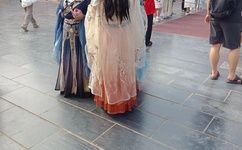 《朋友的妈妈4》中字头歌词是什么